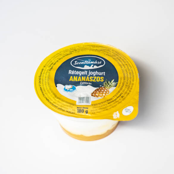 Ananászos rétegelt joghurt